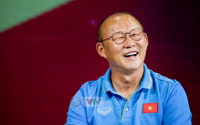 Các cổ động viên hy vọng thầy Park sẽ gắn bó lâu dài với bóng đá Việt Nam.